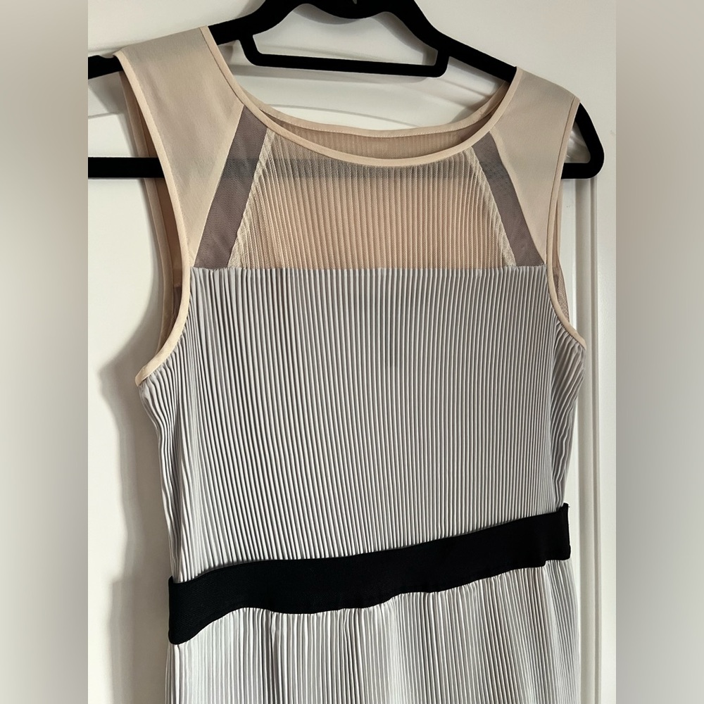 BCBG Alicia mid-length dress - Picture 4 of 12